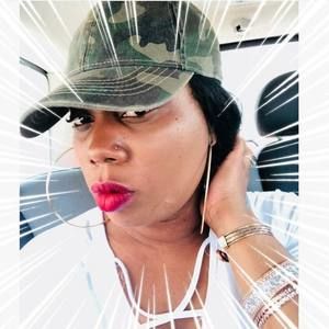 Meet your Posher, Tanisha